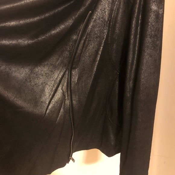 Plus size leather jacket - Picture 2 of 3